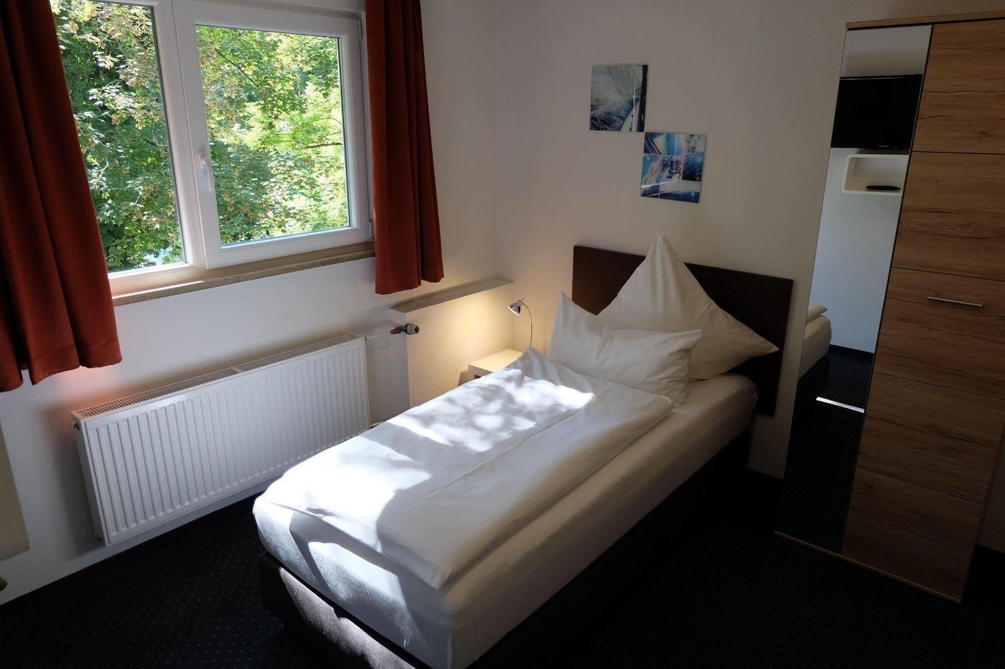 Hs Hotel Stromberg ชตรอมแบร์ก ภายนอก รูปภาพ